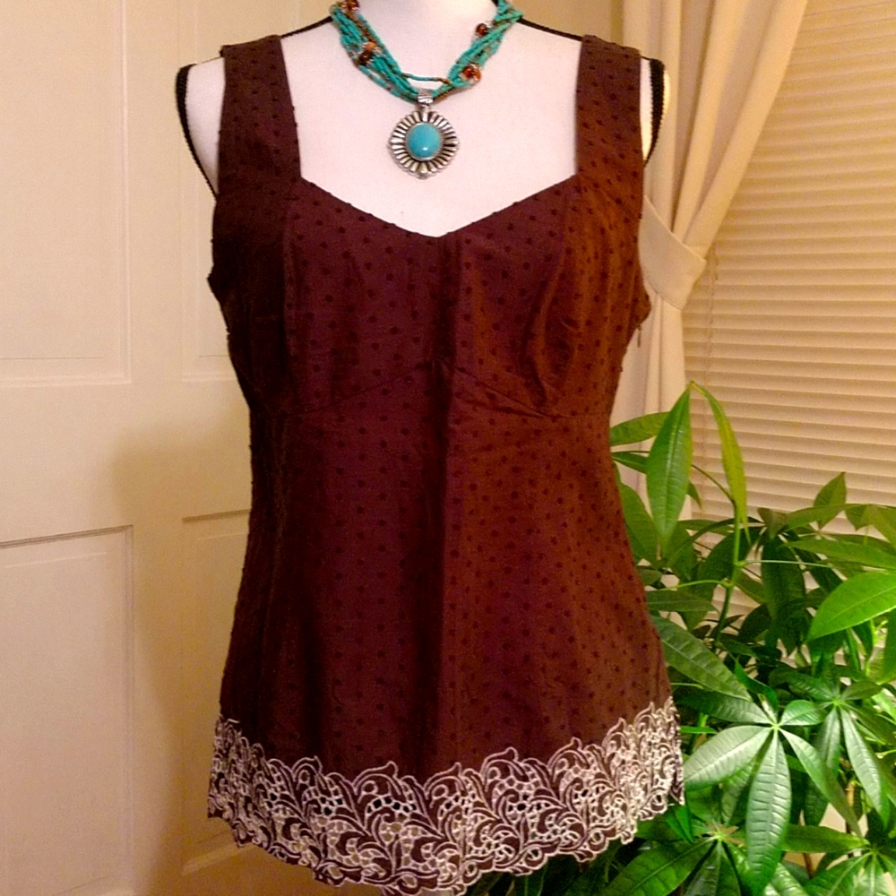 Tribal Brown eyelet lace swing tank Size 10